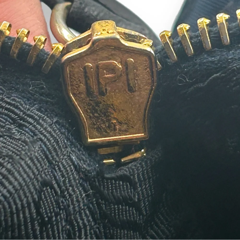 Prada Tote Chain shoulder bag - Picture 11 of 17